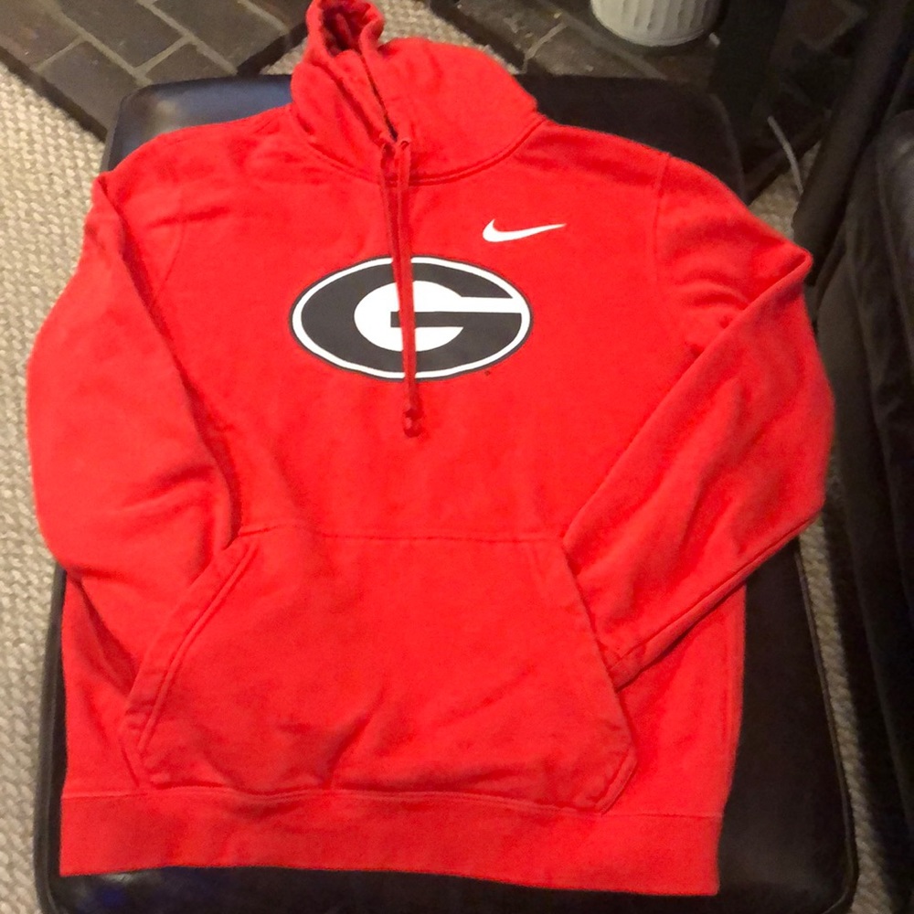 Nike LIKE NEW kids XL (men’s SM) Georgia Bulldogs hoodie